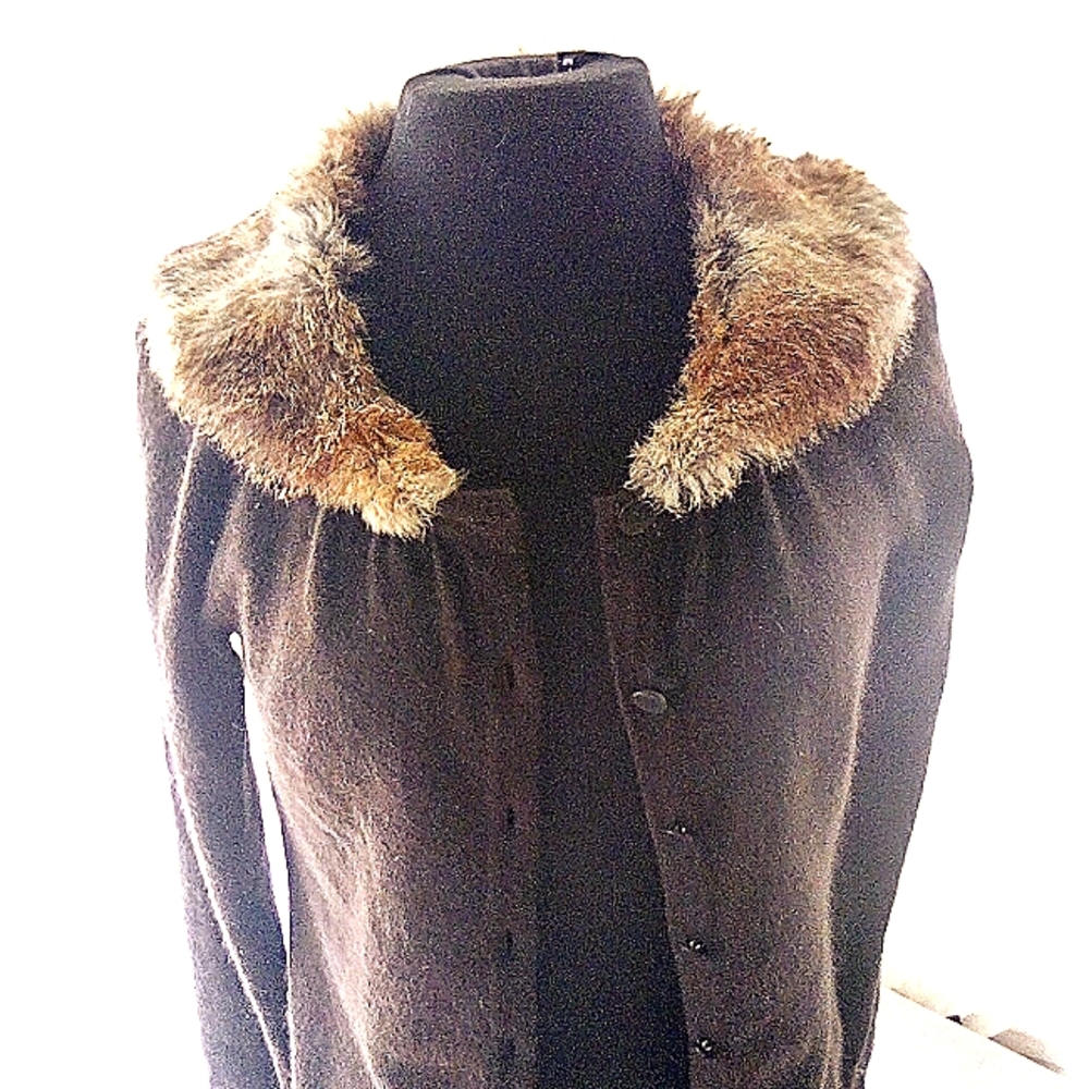 1- Pendelton  brown wool sweater with detachable fur collar in size  s  B12